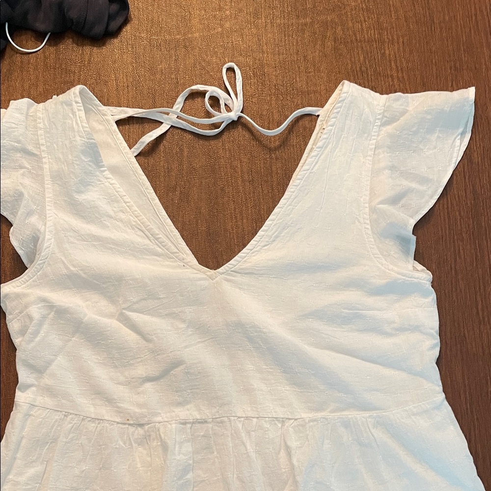 Abercrombie & Fitch White V-Neck Blouse